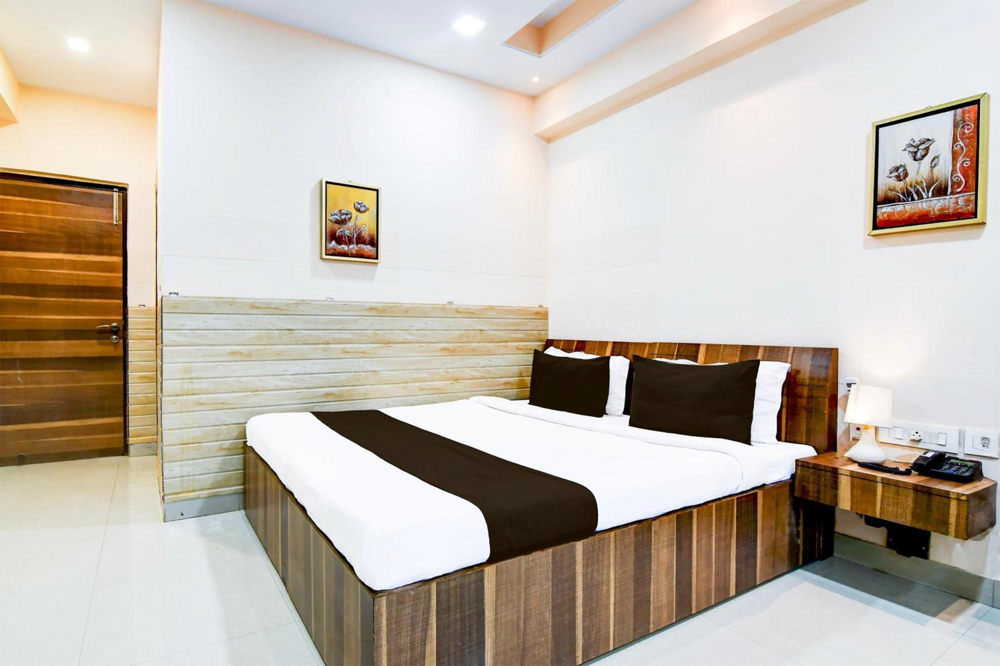 Hotel Super Collection O Behala Bhasa Exterior foto